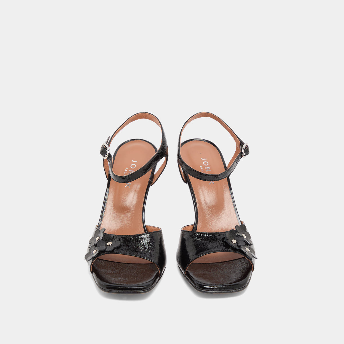 Sandales à talons et fleurs