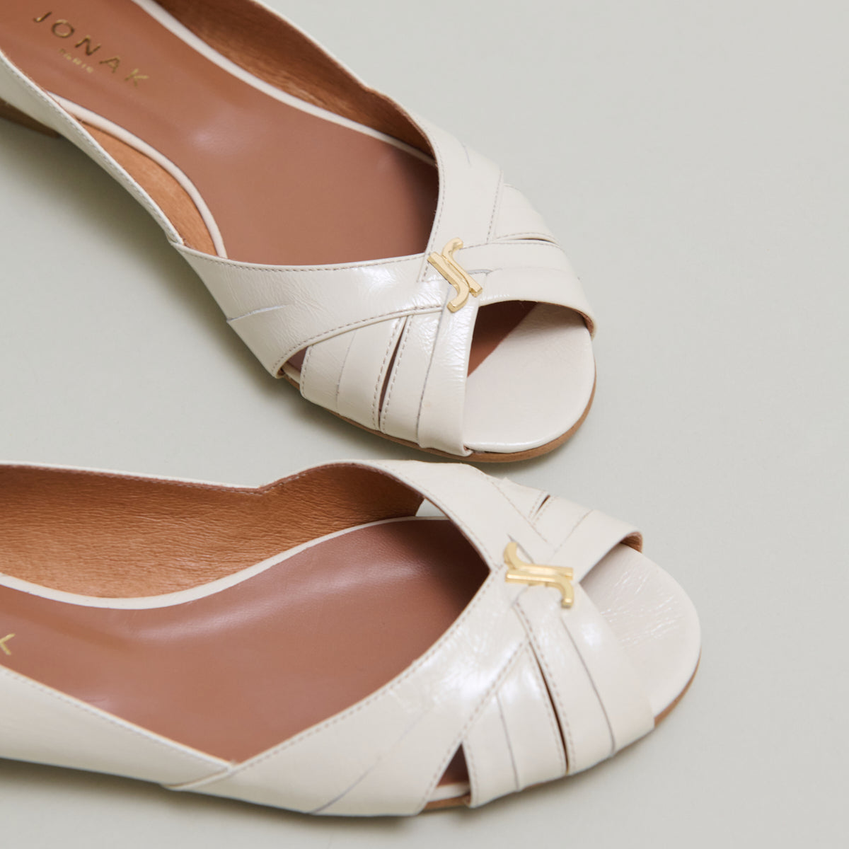 Ballerines à monogrammes