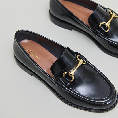 Mocassins à mors dorés