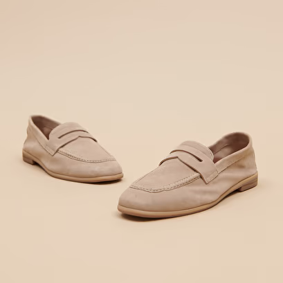 Mocassins à talons plats et bouts arrondis