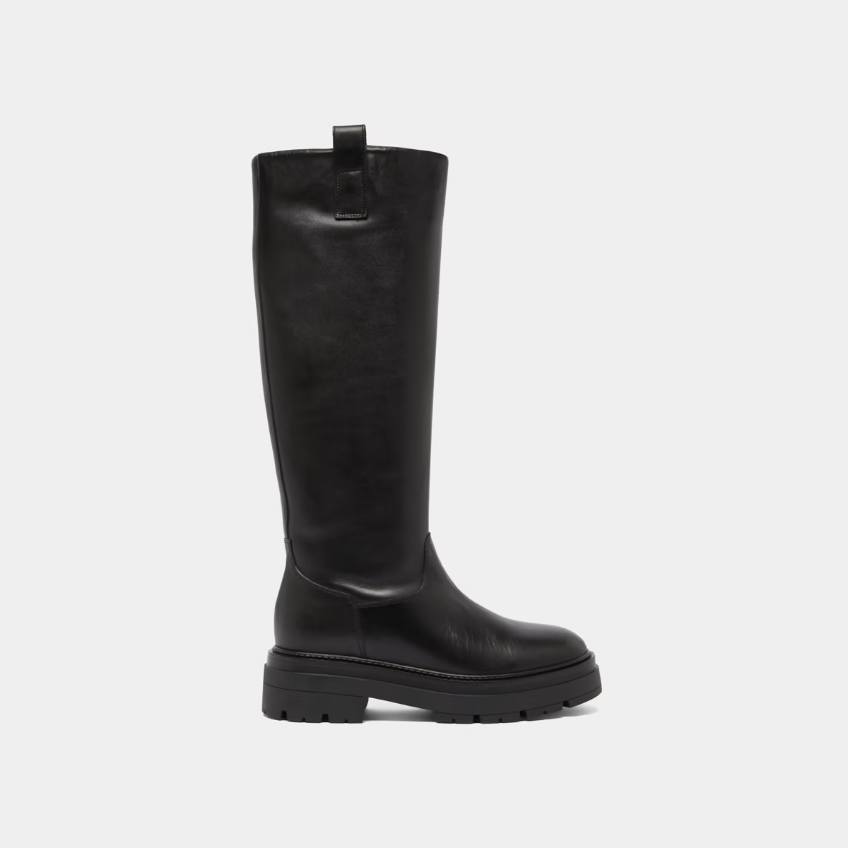 Bottes à semelles crantées et bouts carrés