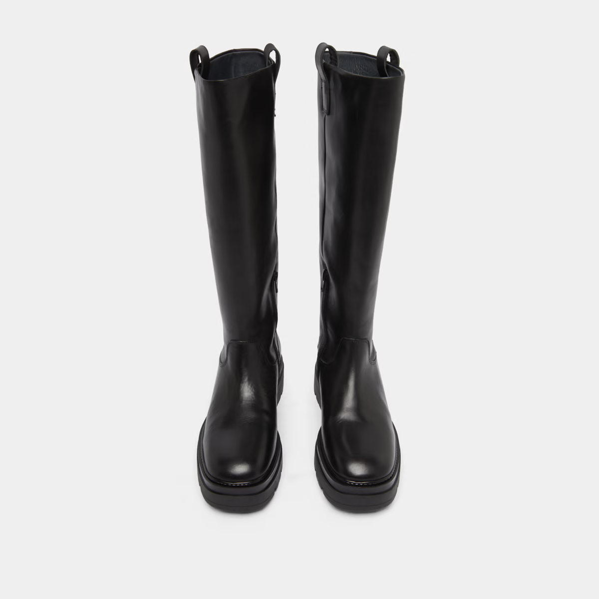 Bottes à semelles crantées et bouts carrés