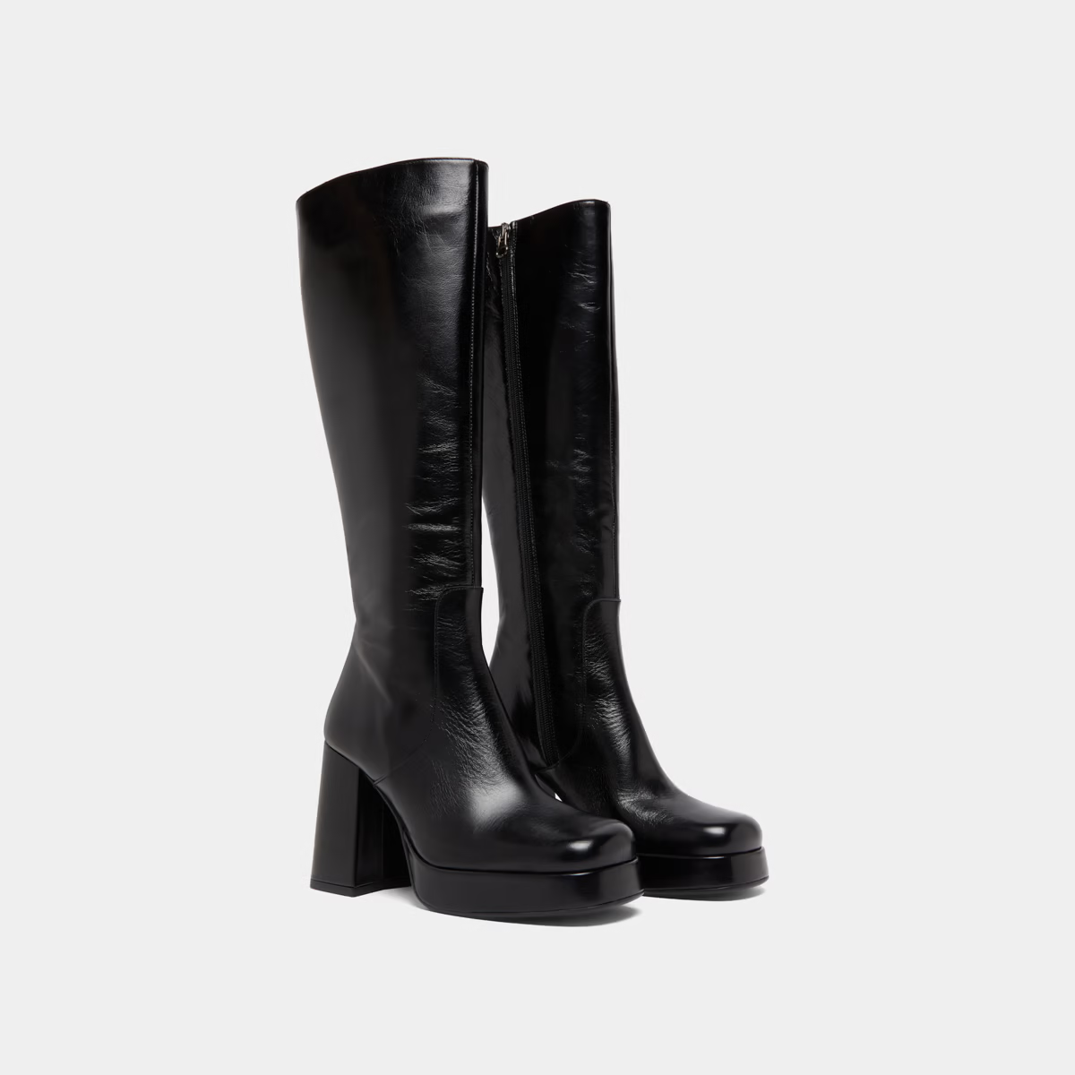 Bottes à talons et bouts carrés