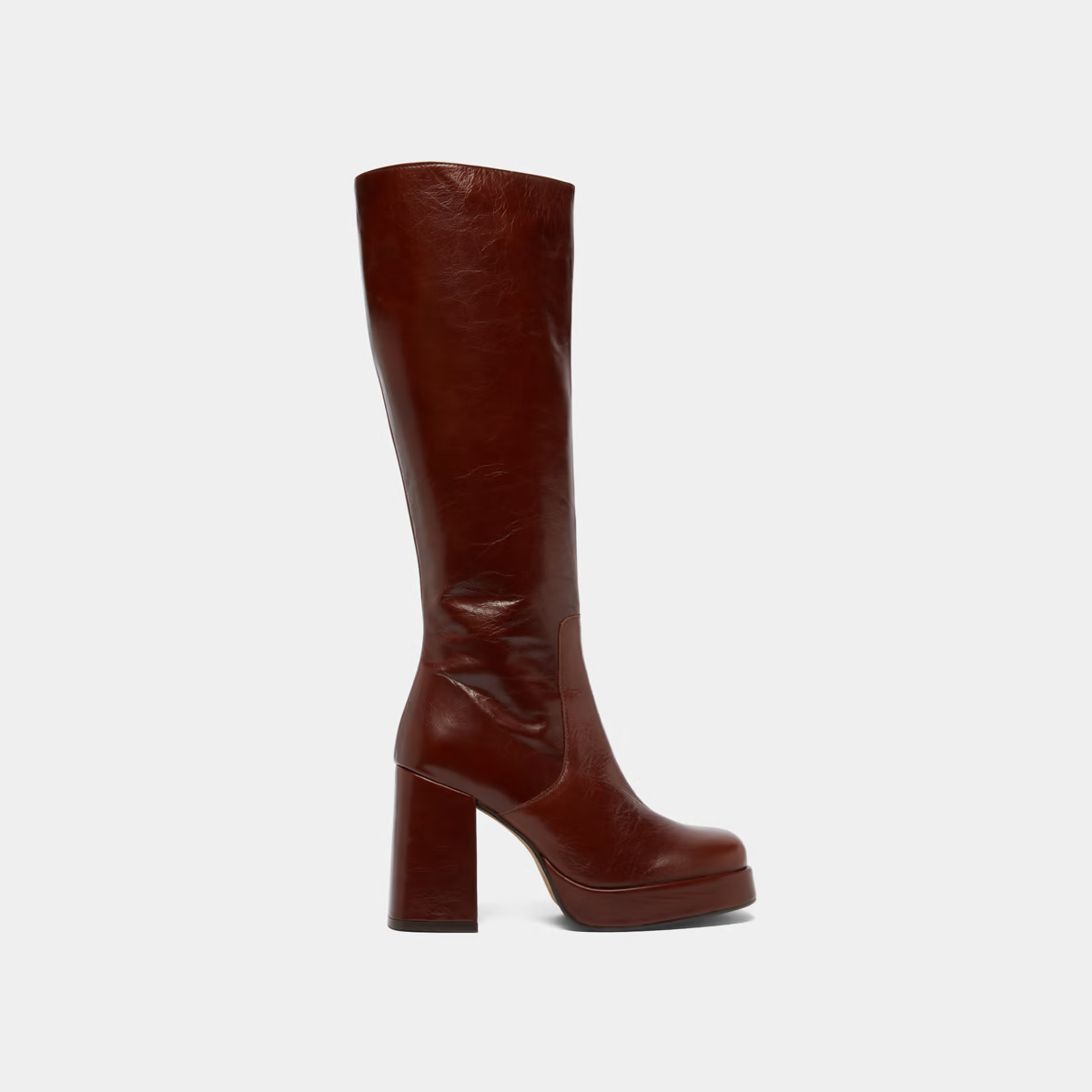 Bottes à talons et bouts carrés