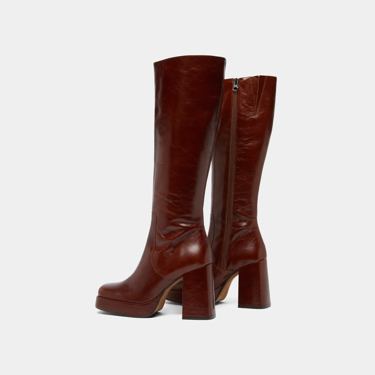 Bottes à talons et bouts carrés