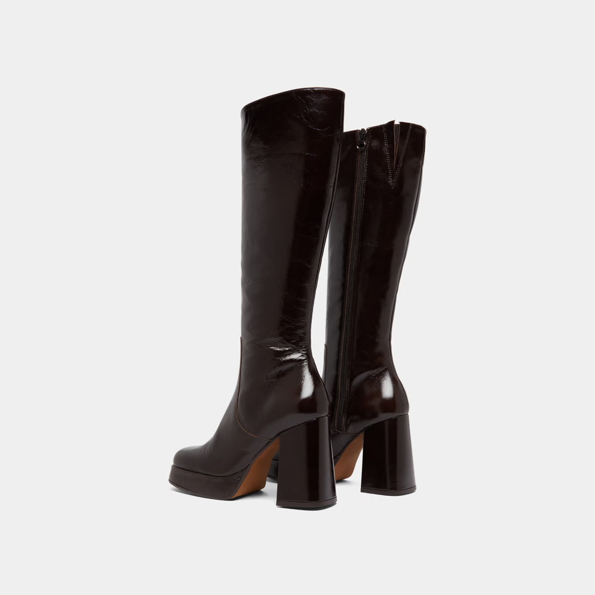 Bottes à talons et bouts carrés