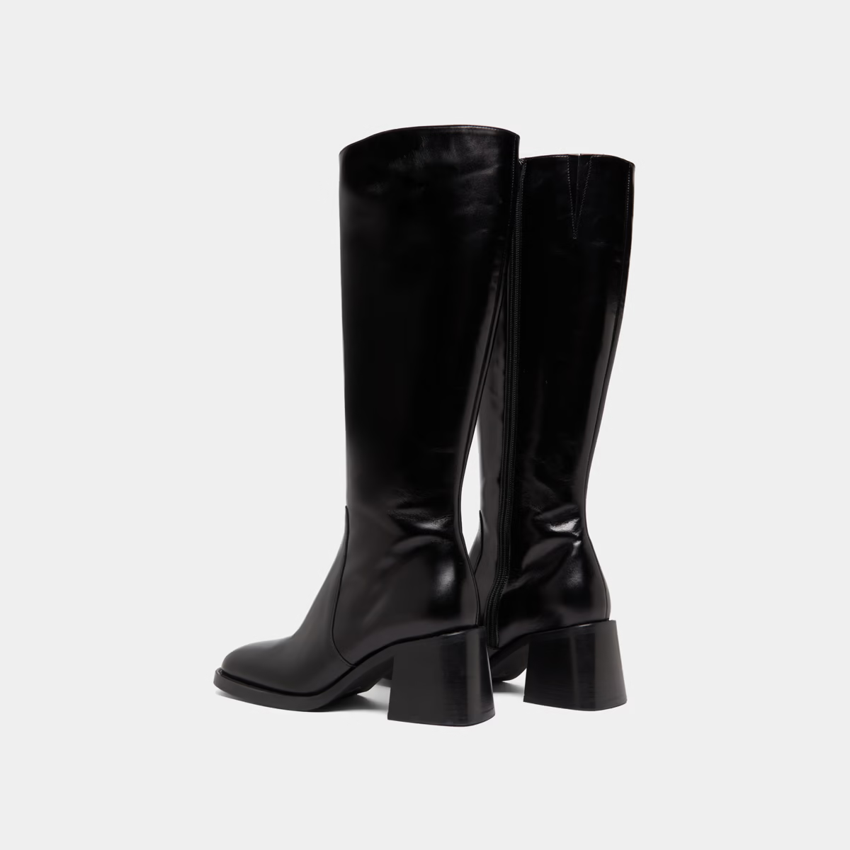 Bottes à talons épais et bouts carrés
