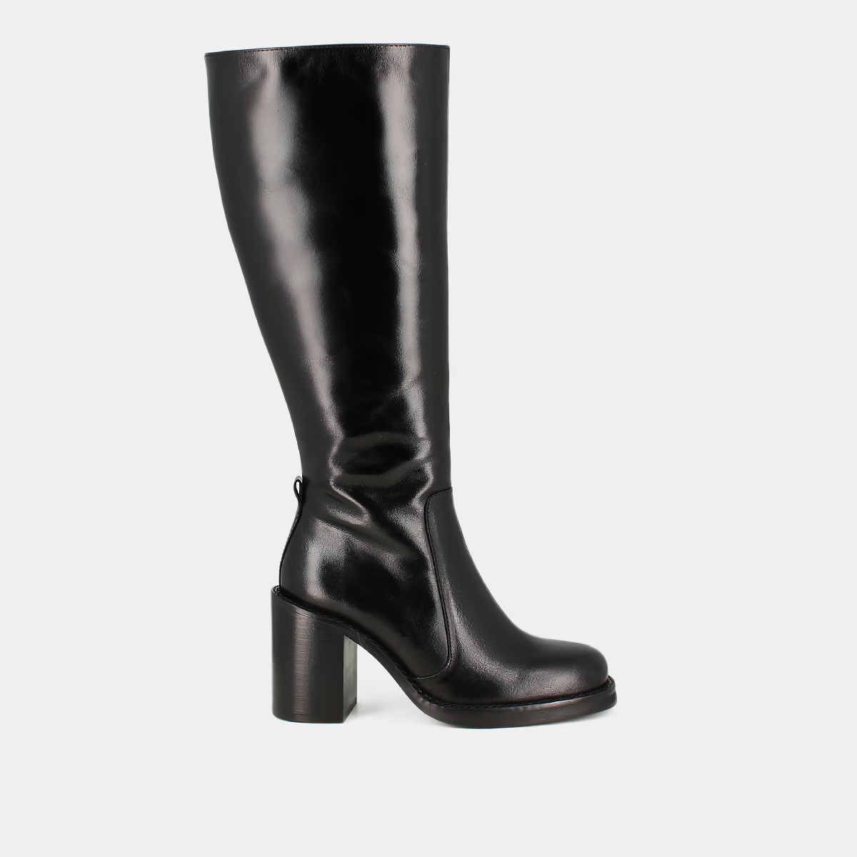 Bottes à talons débordants