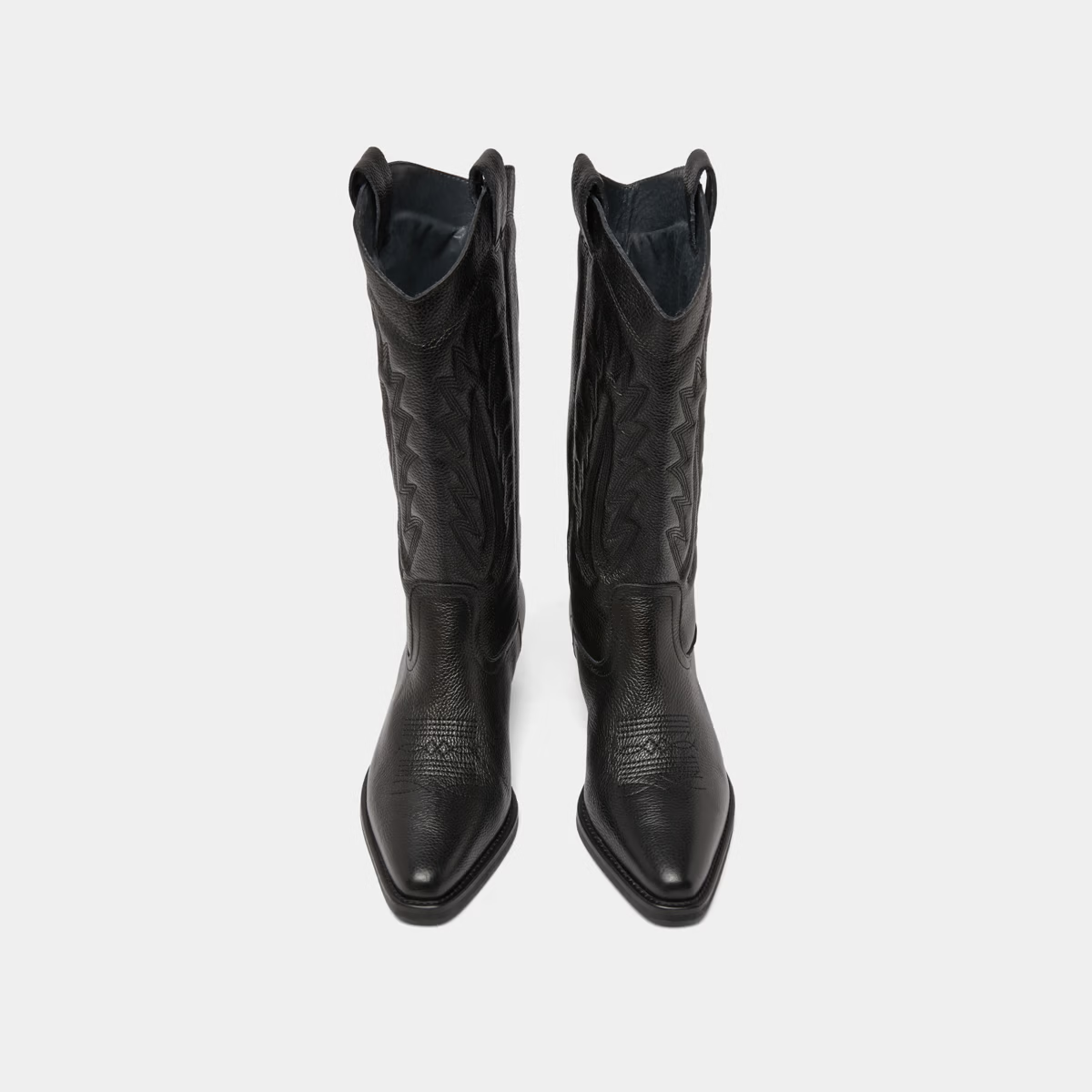 Bottes à bouts pointus et surpiqures apparentes