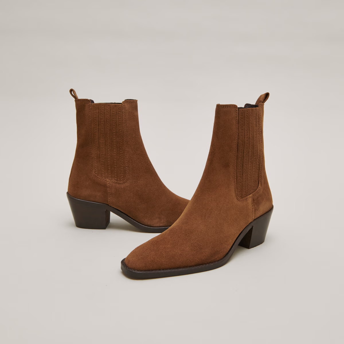 Bottines à talons et fronces
