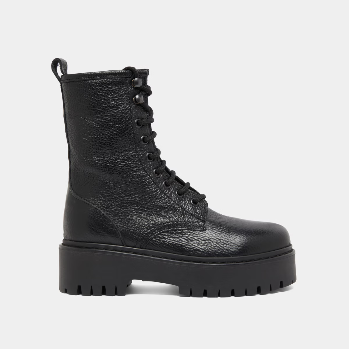 Boots à plateformes et lacets