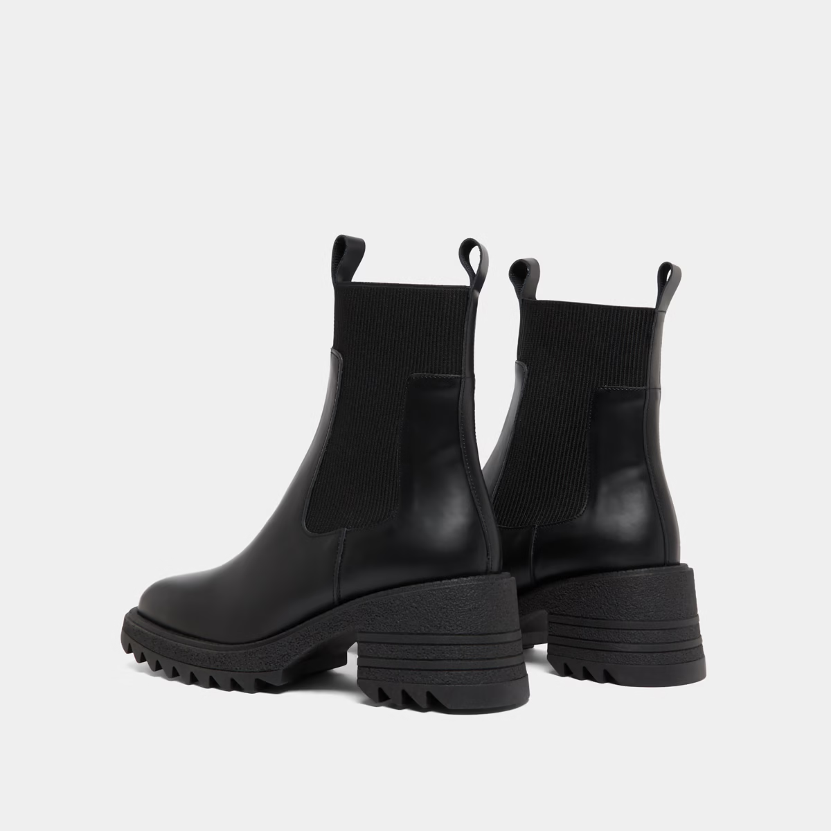 Boots à élastiques et semelles crantées