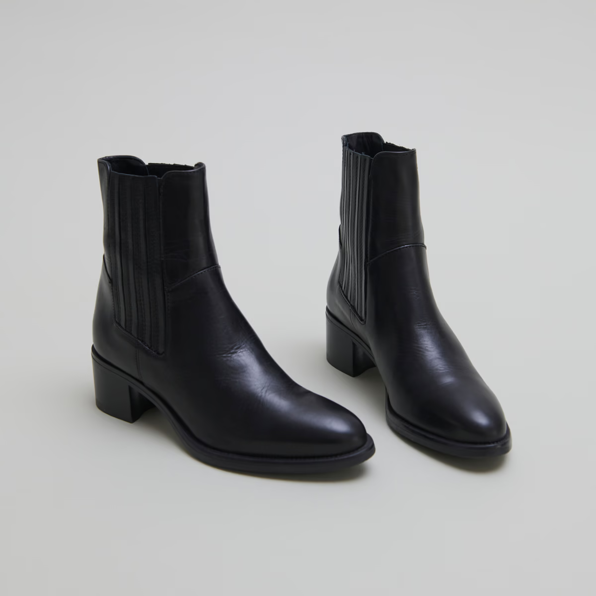 Boots à élastiques et talons carrés