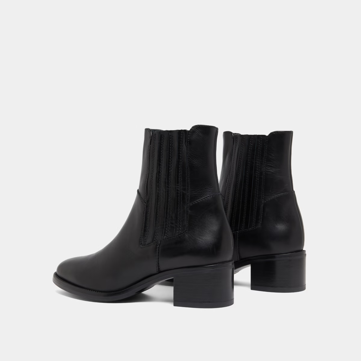 Boots à élastiques et talons carrés