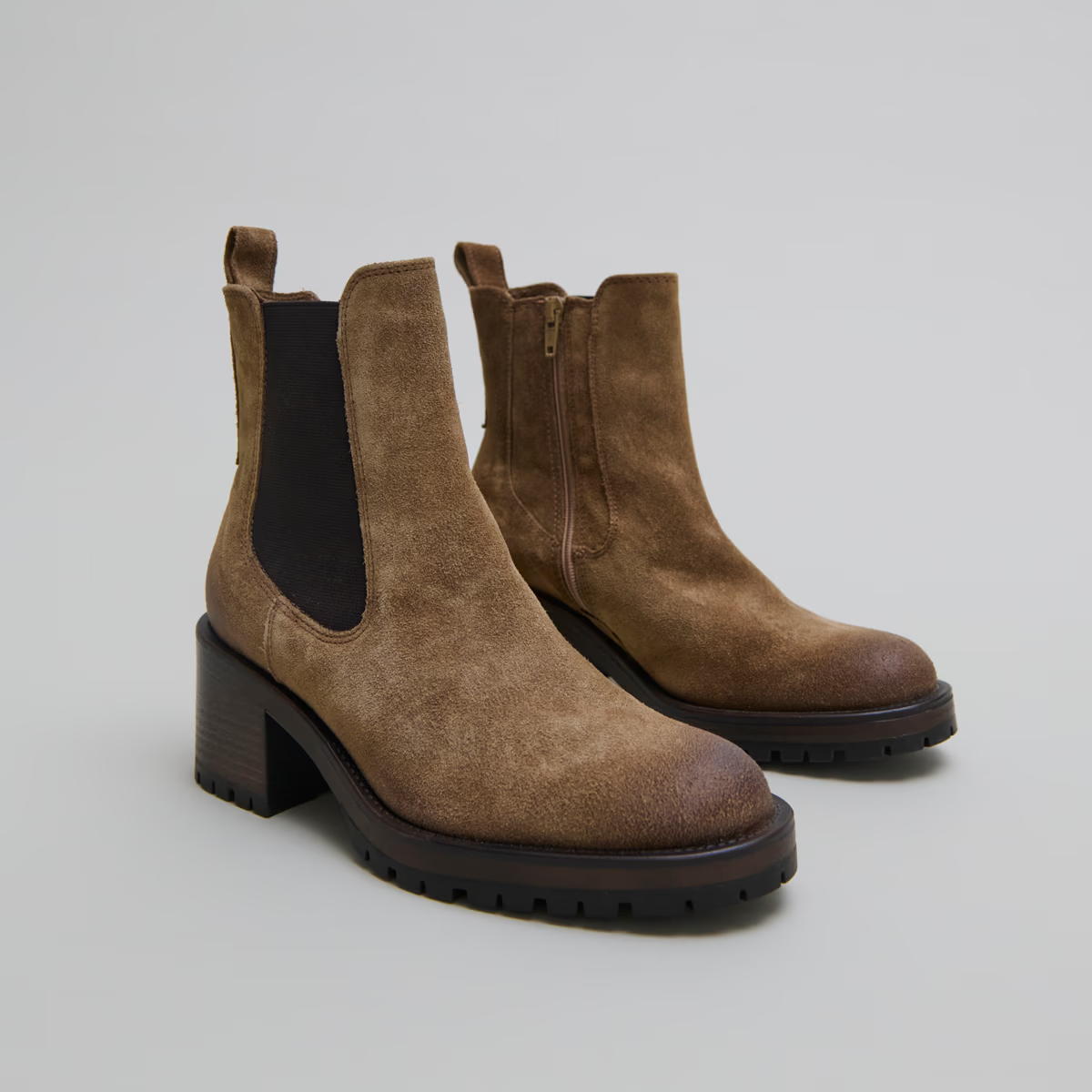 Bottines à semelles crantées