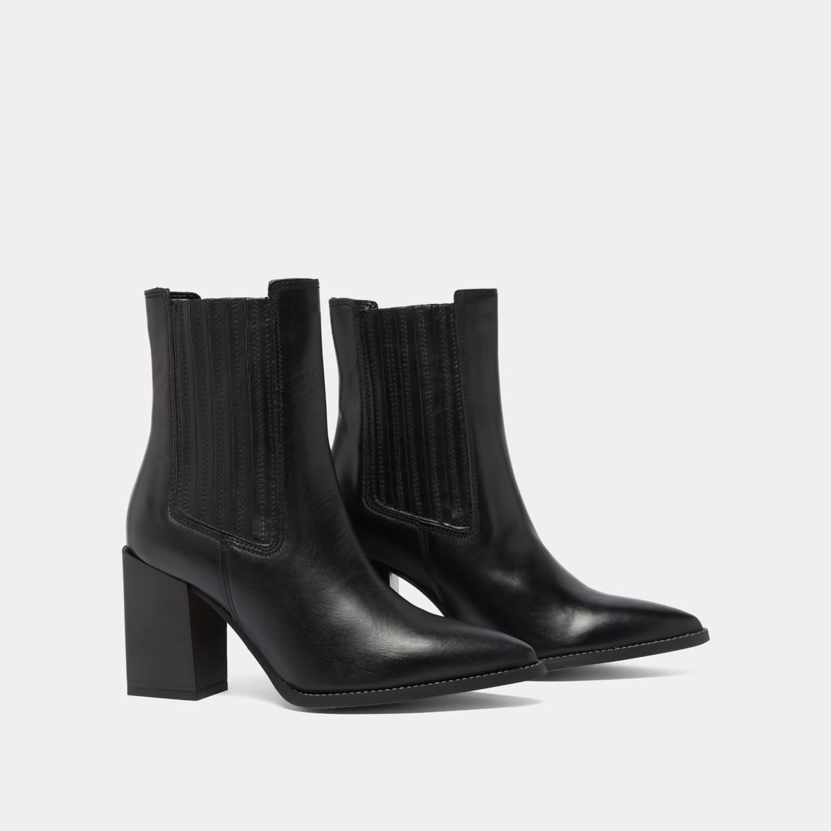 Boots à talons et bouts pointus