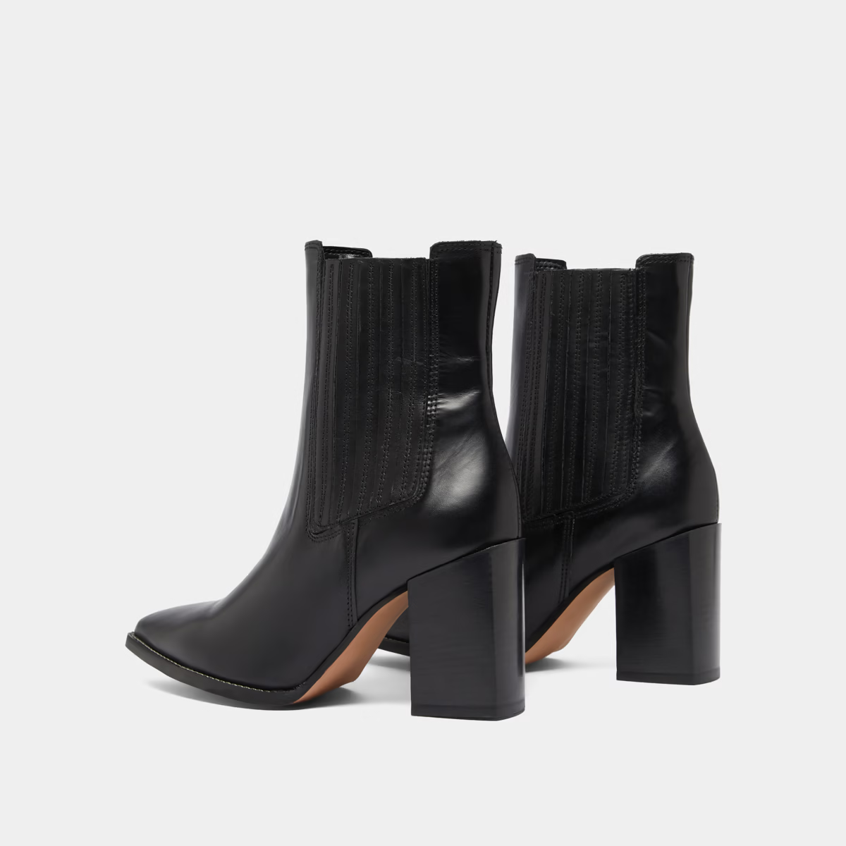 Boots à talons et bouts pointus