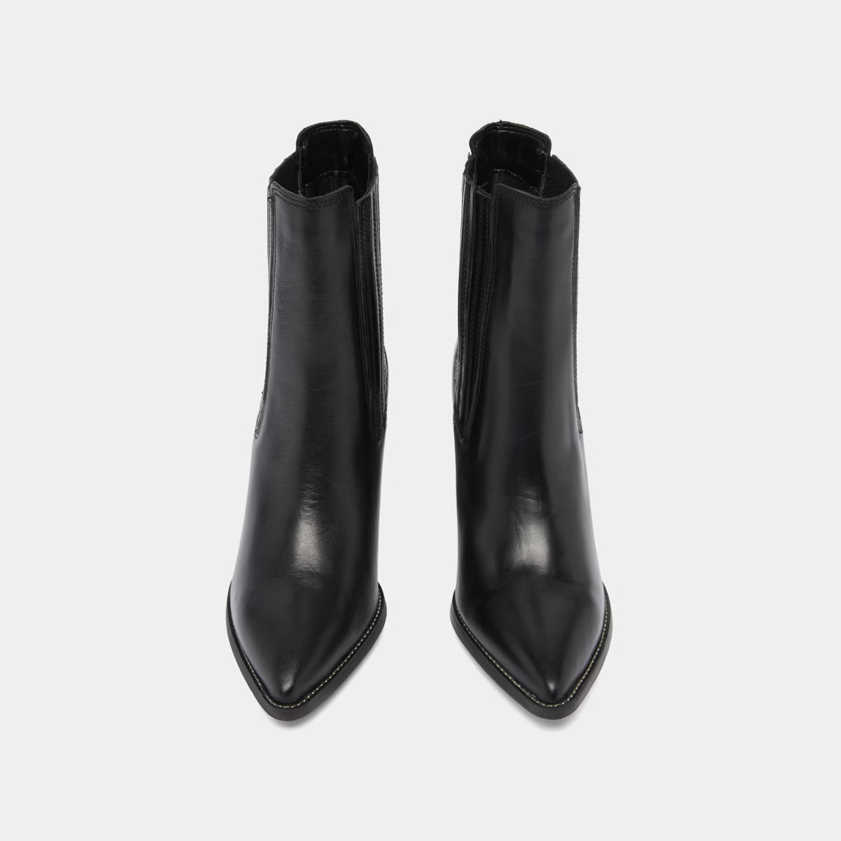 Boots à talons et bouts pointus