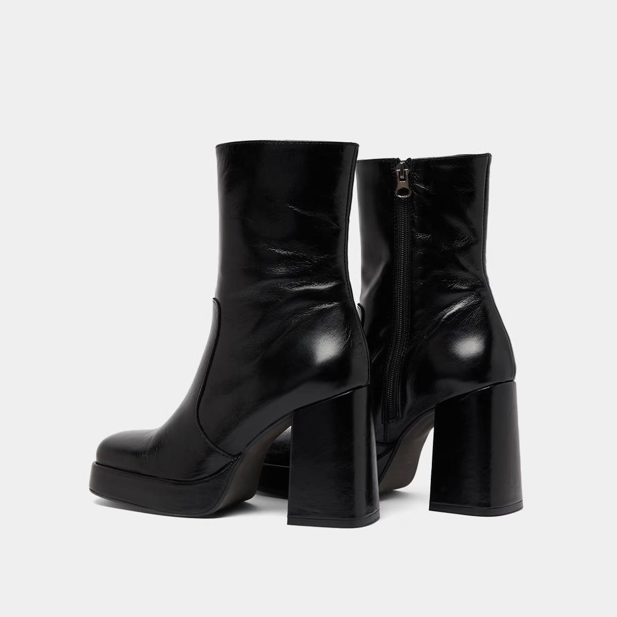 Bottines à talons et bouts carrés