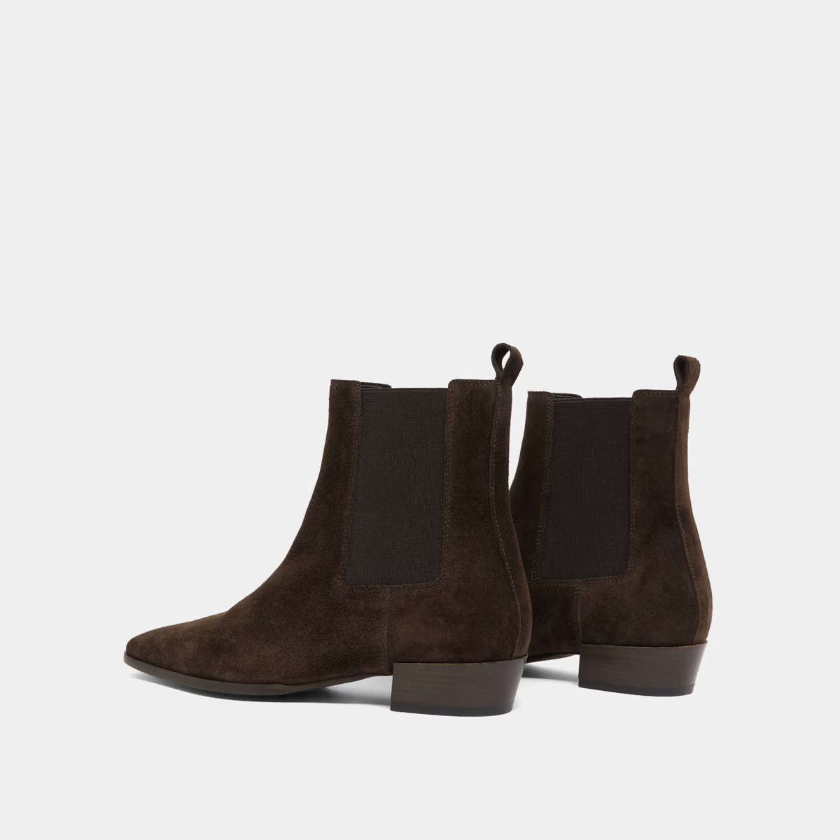 Boots à légers talons biseautés et bouts pointus