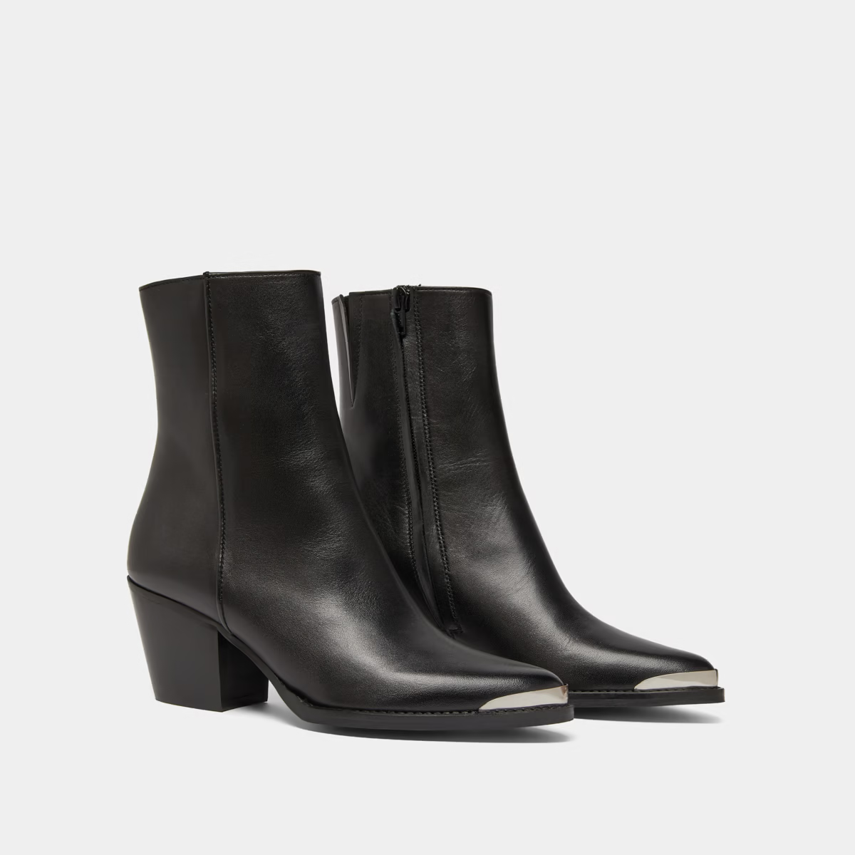 Boots à bouts argentés