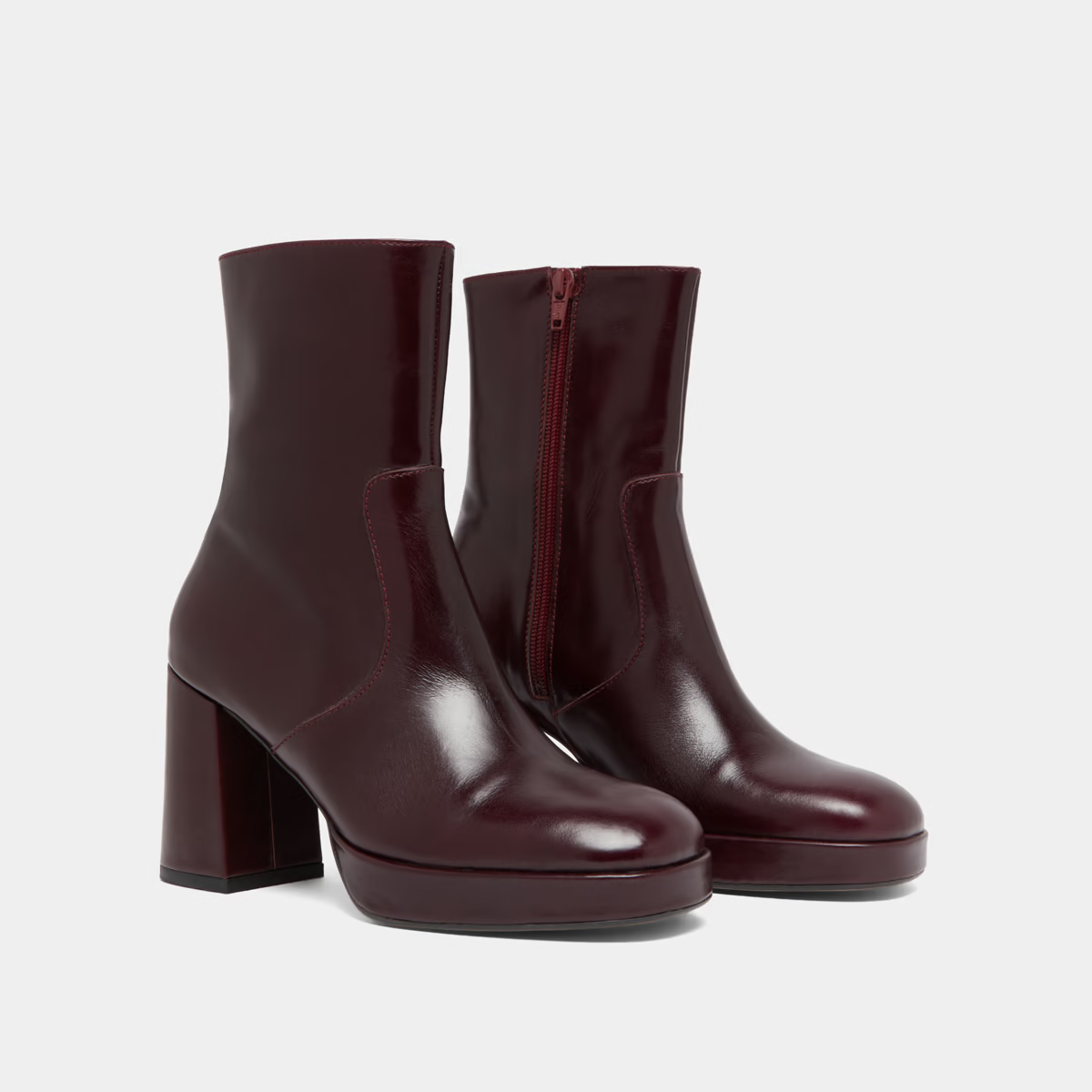 Boots à talons et bouts carrés