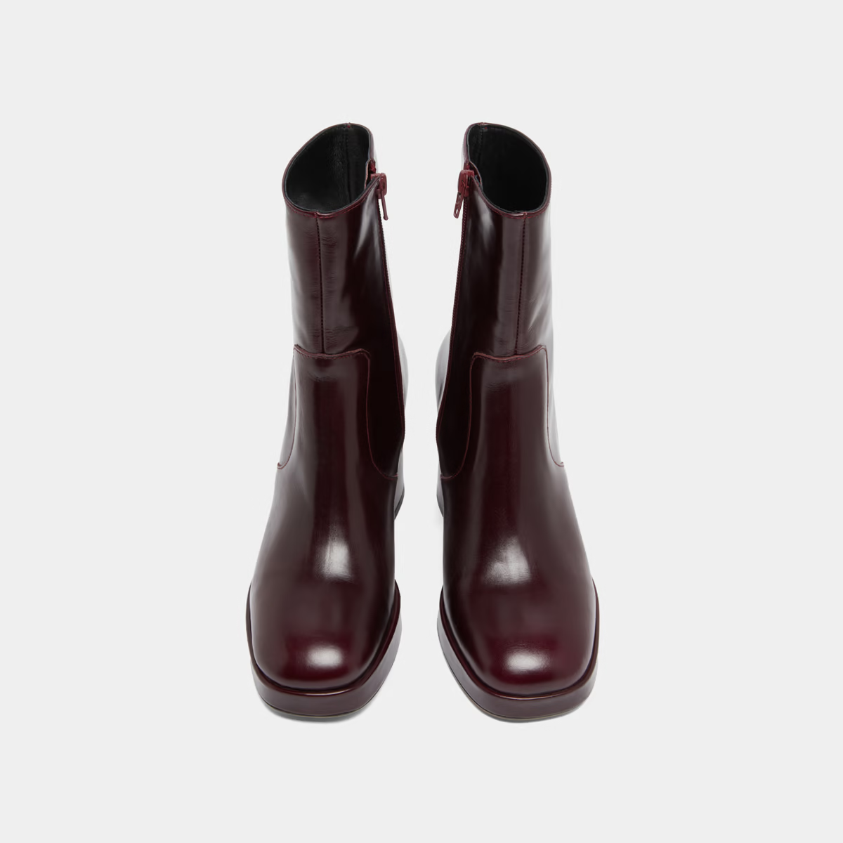 Boots à talons et bouts carrés