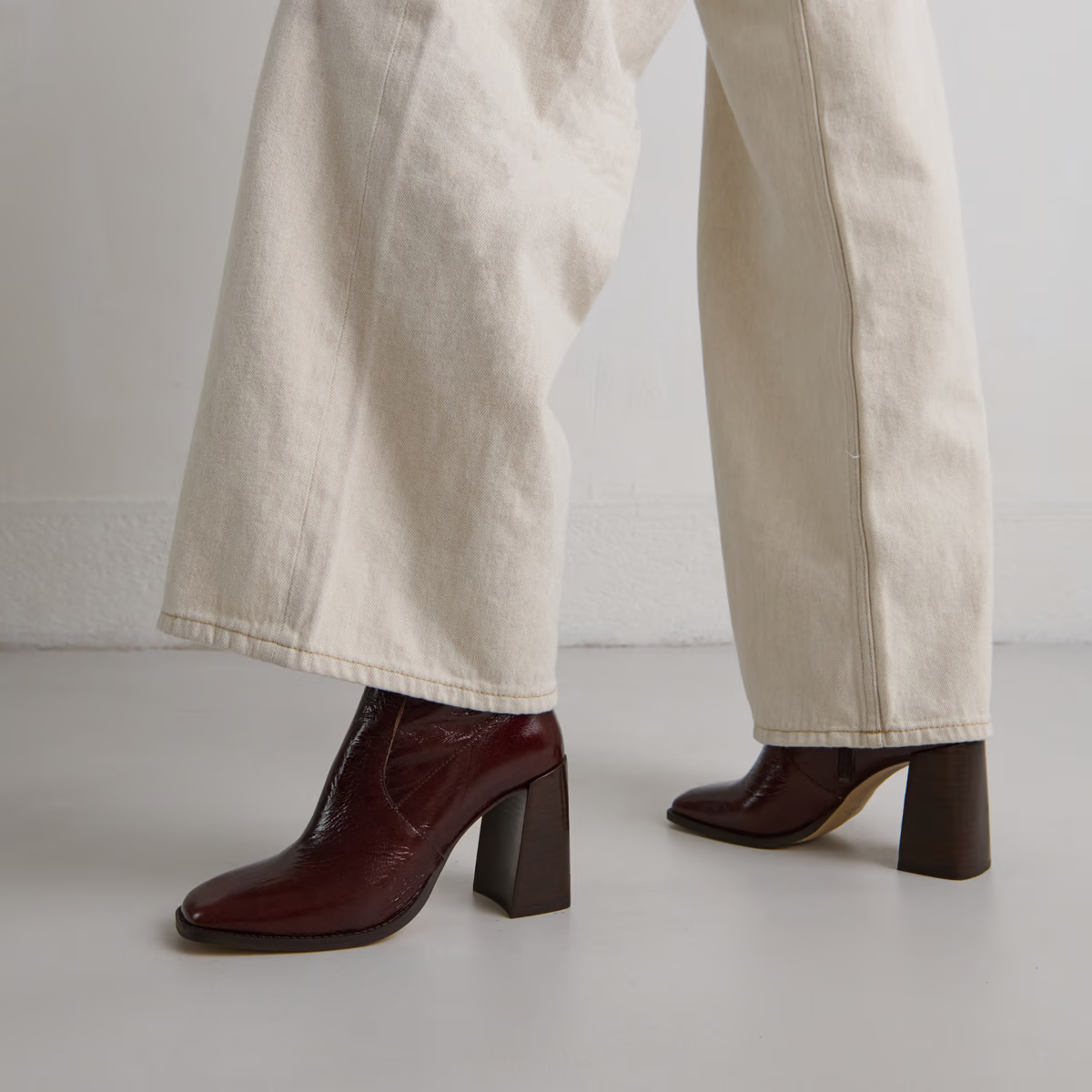 Bottines à talons et bouts carrés