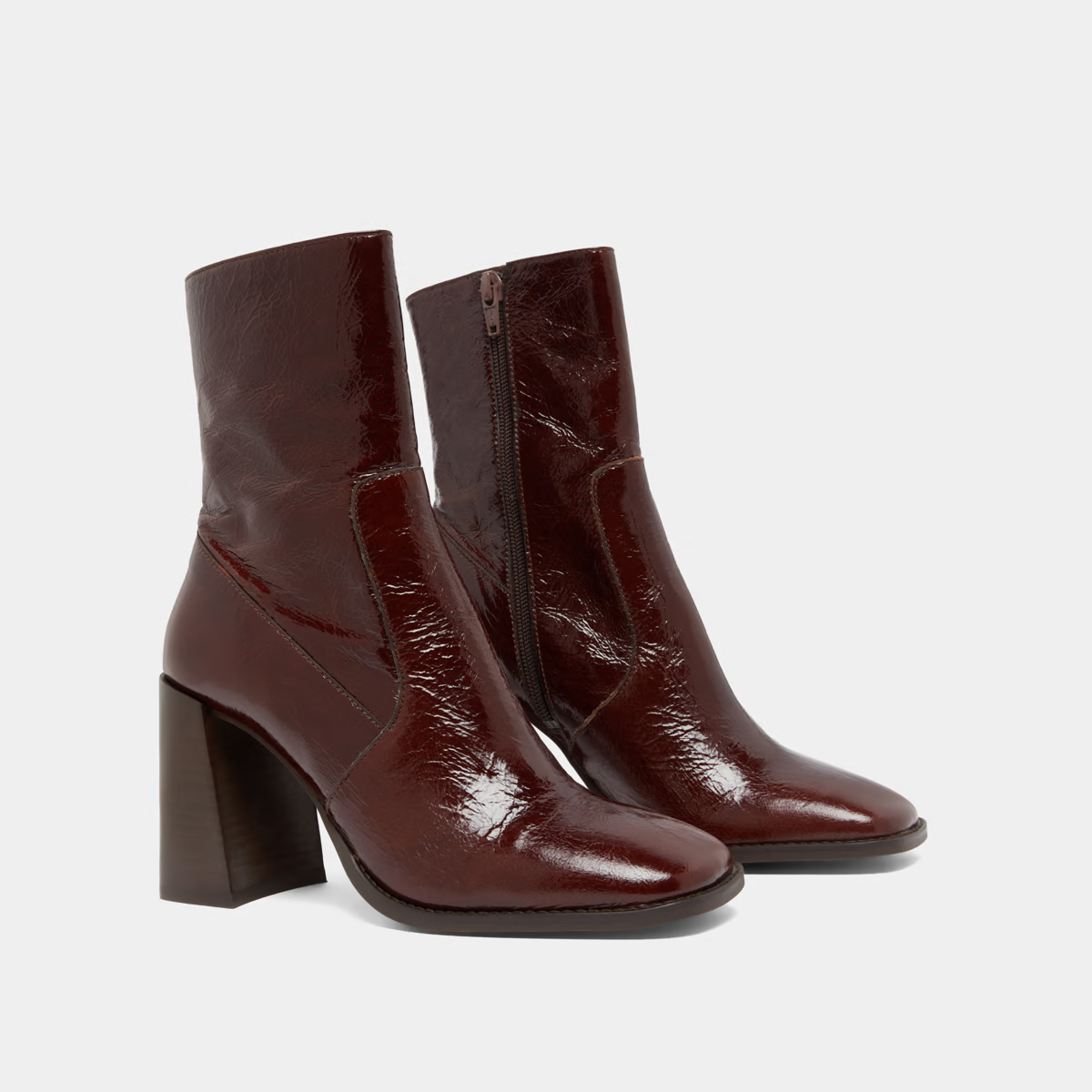 Bottines à talons et bouts carrés