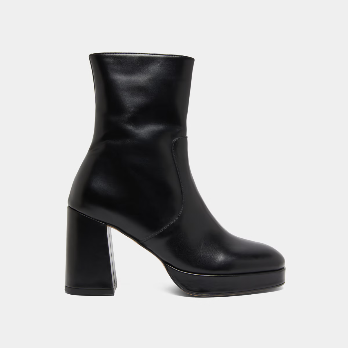 Boots à talons et bouts carrés