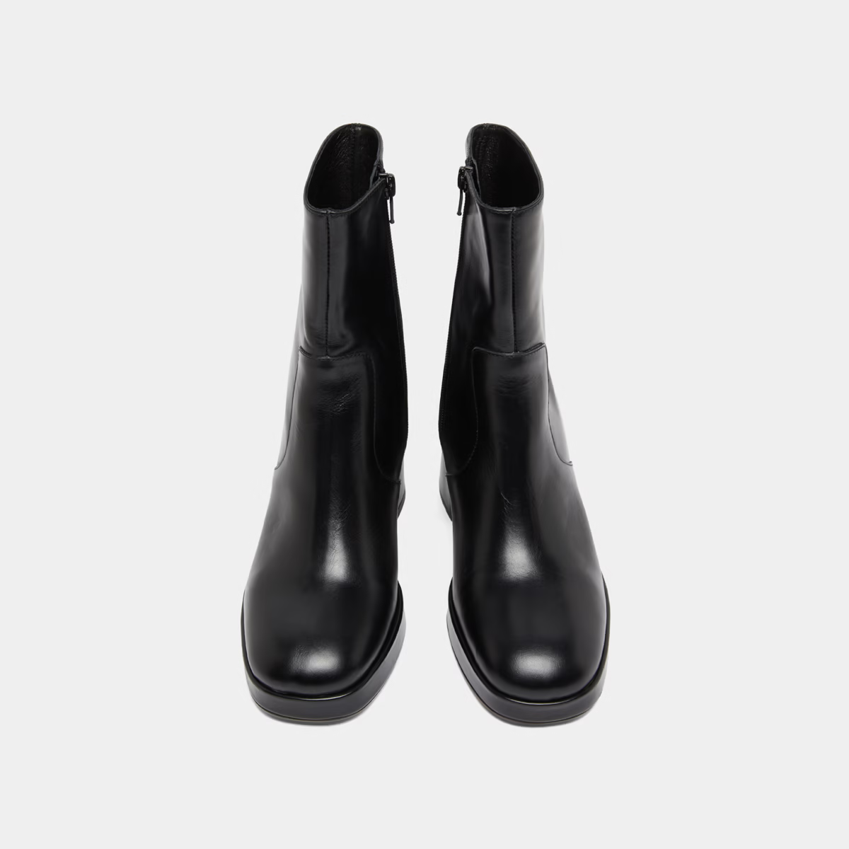 Boots à talons et bouts carrés