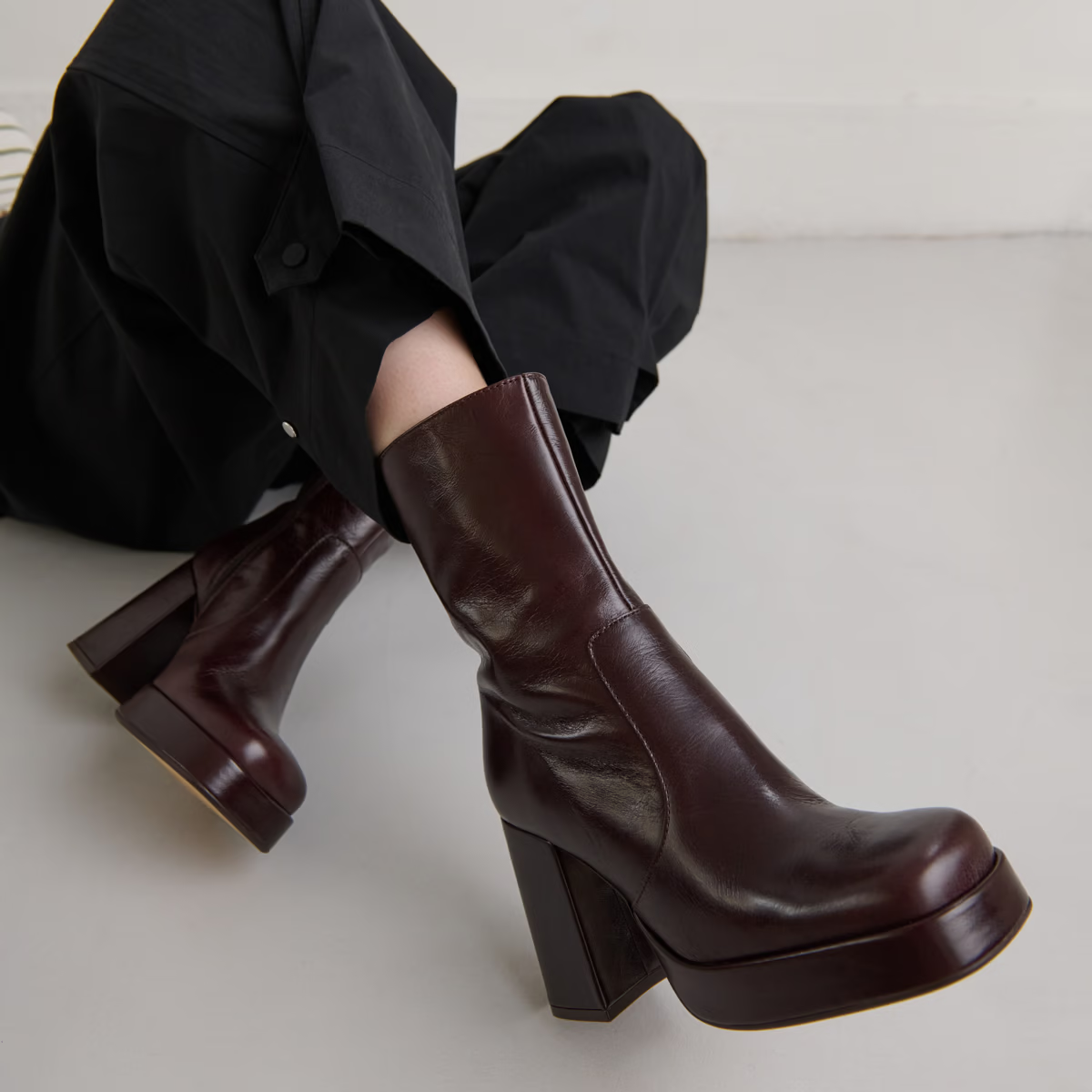 Bottines à talons et à bouts carrés