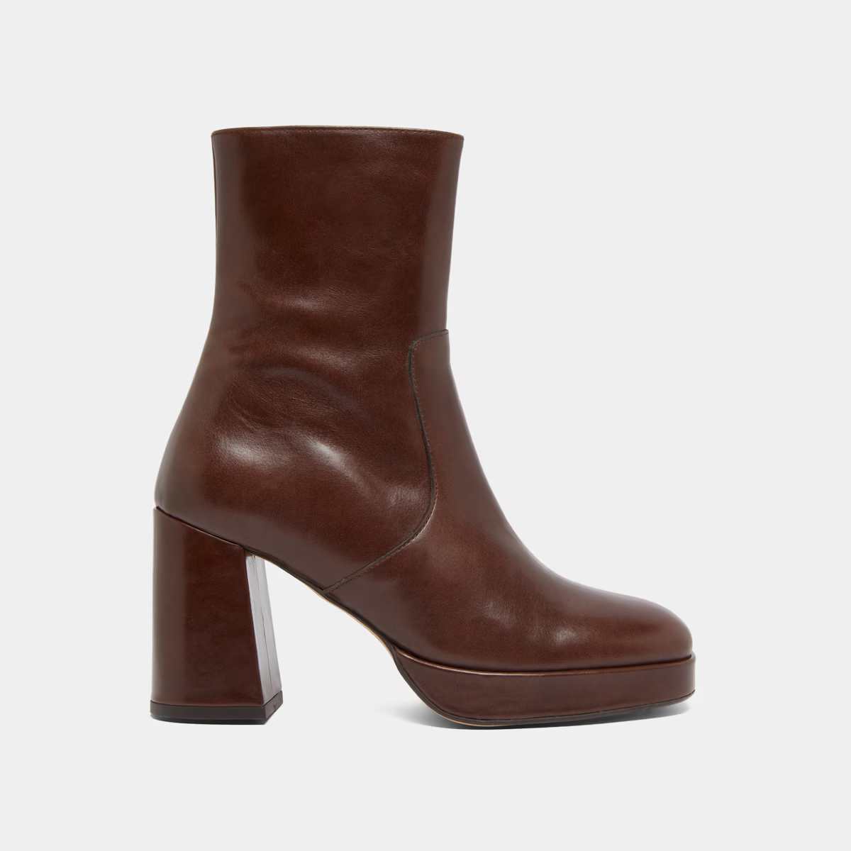 Boots à talons et bouts carrés