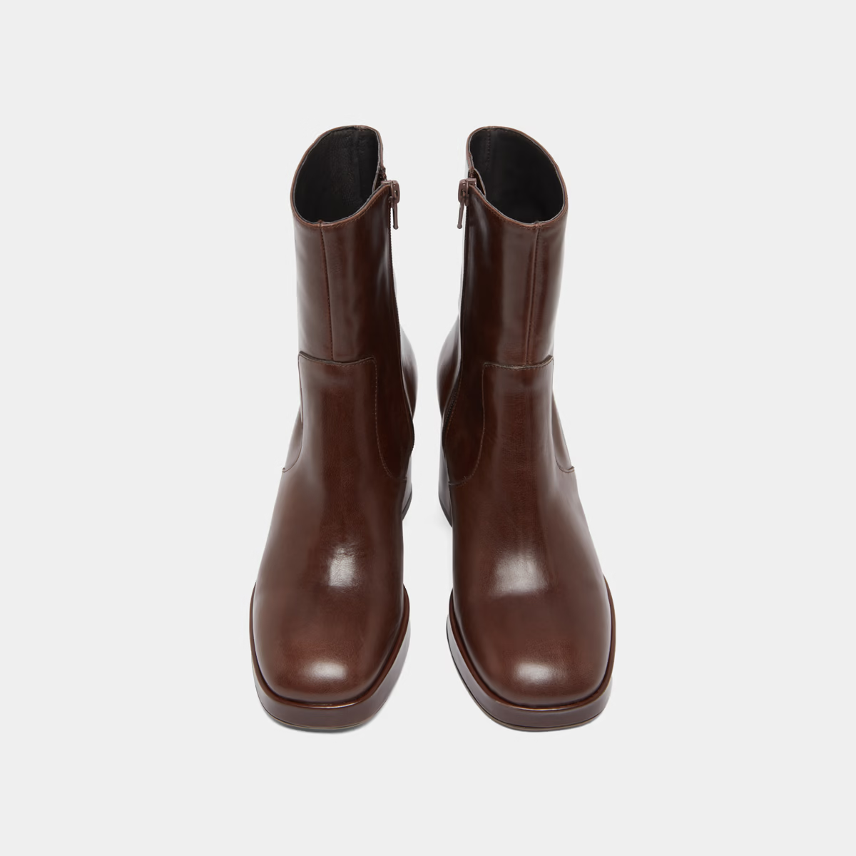 Boots à talons et bouts carrés