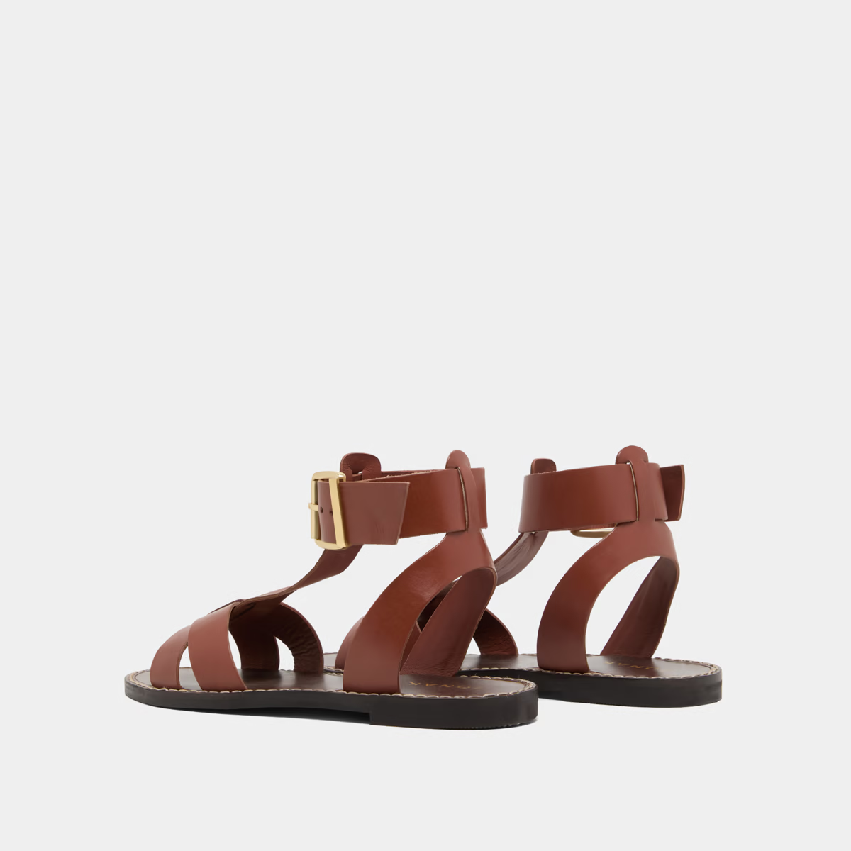 Sandales à boucles et brides