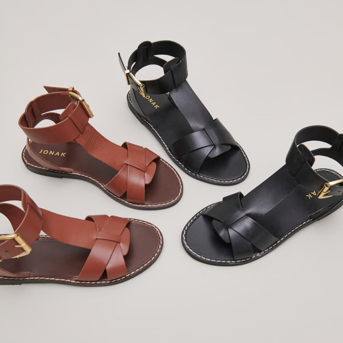 Sandales à boucles et brides