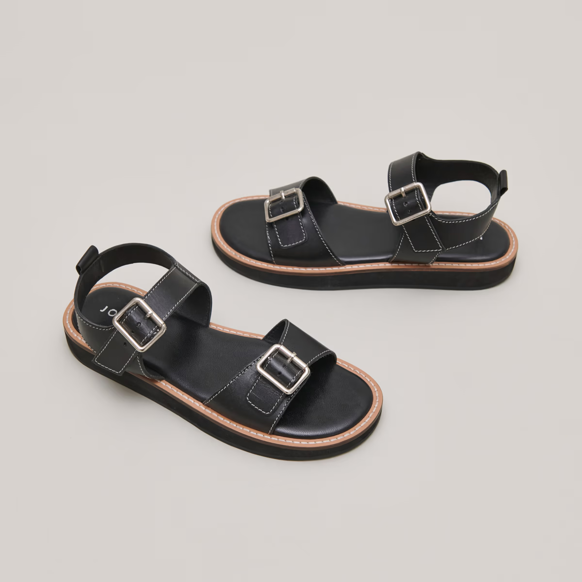 Sandales à boucles ajustantes