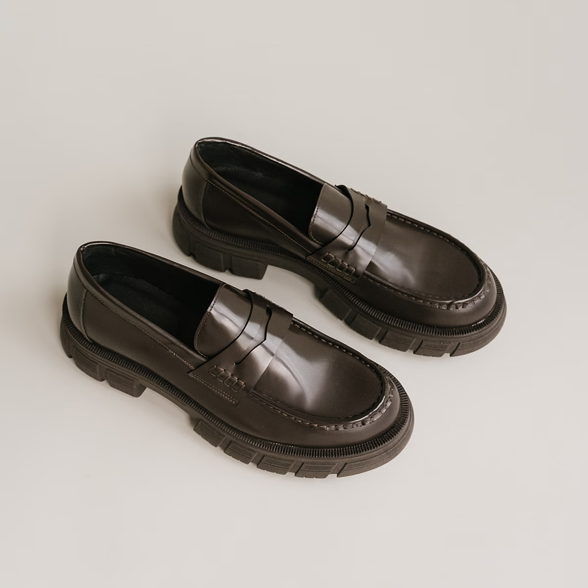 Mocassins à semelles crantées
