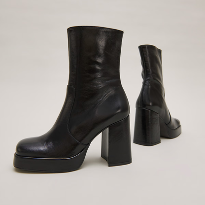 Bottines à talons et bouts carrés