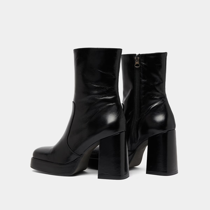 Bottines à talons et bouts carrés