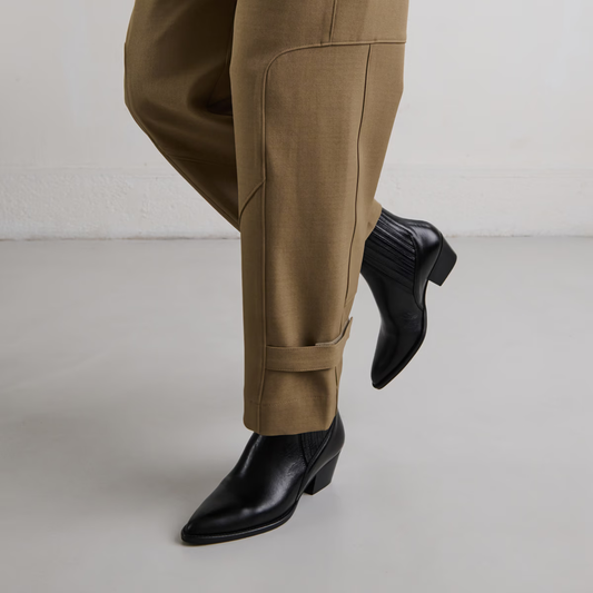Boots à petits talons biseautés et élastiques