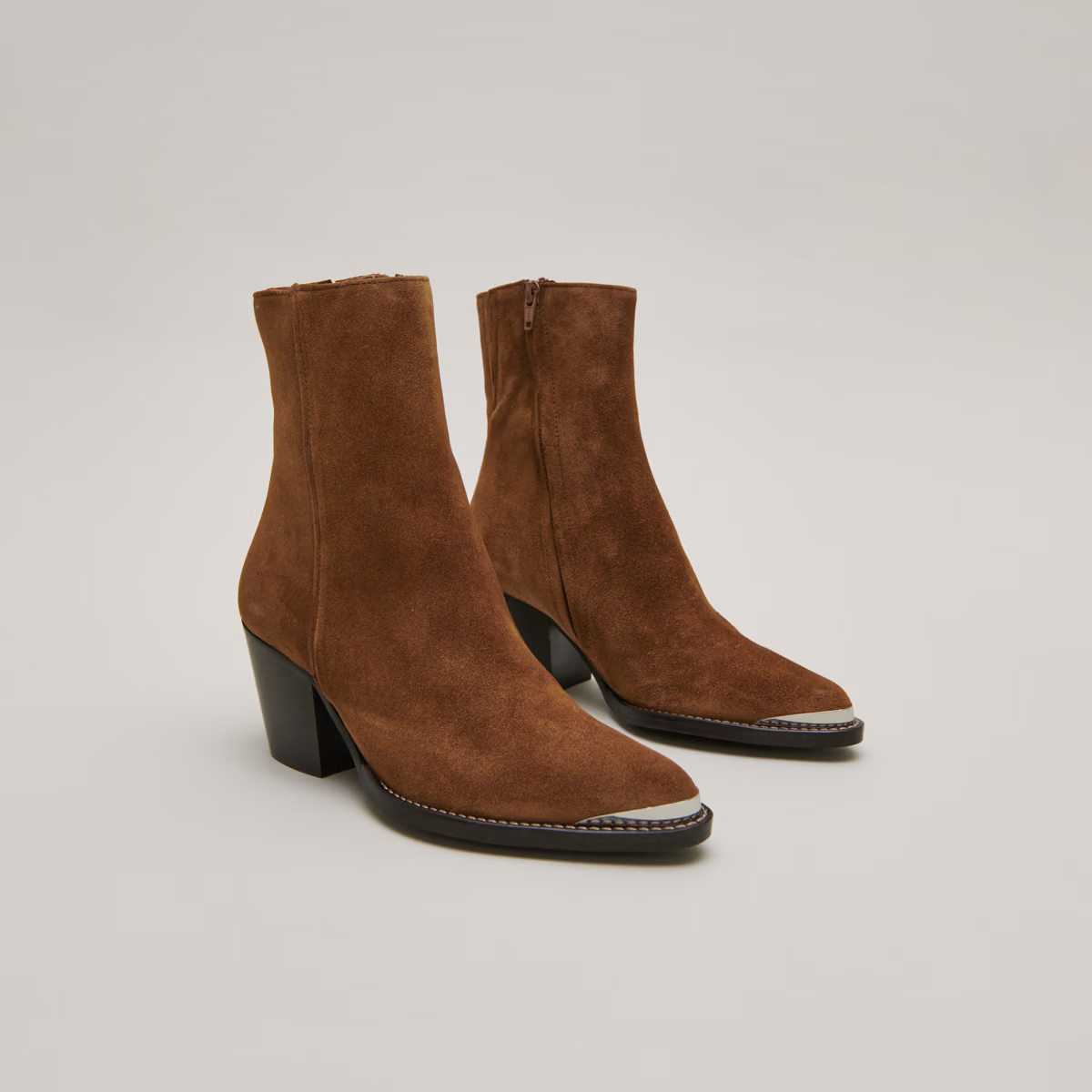 Boots à bouts argentés