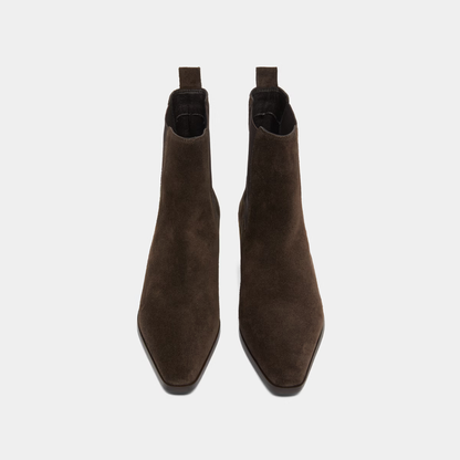 Boots à légers talons biseautés et bouts pointus