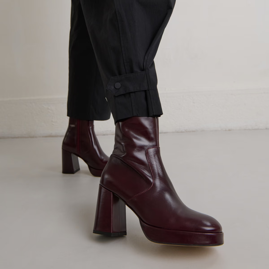 Boots à talons et bouts carrés