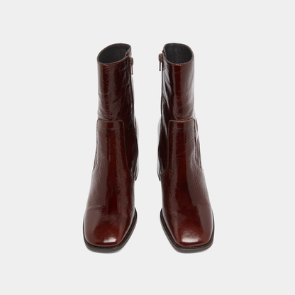 Bottines à talons et bouts carrés