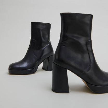 Boots à talons et bouts carrés