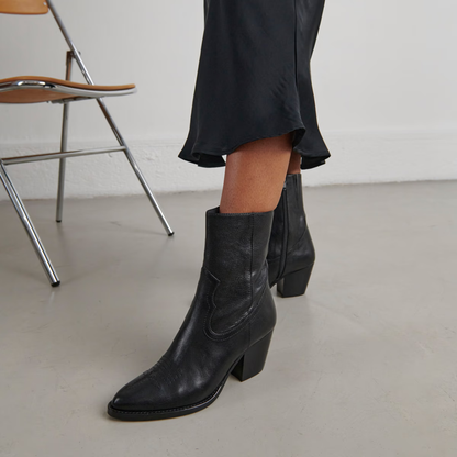 Boots à talons et surpiqures apparentes