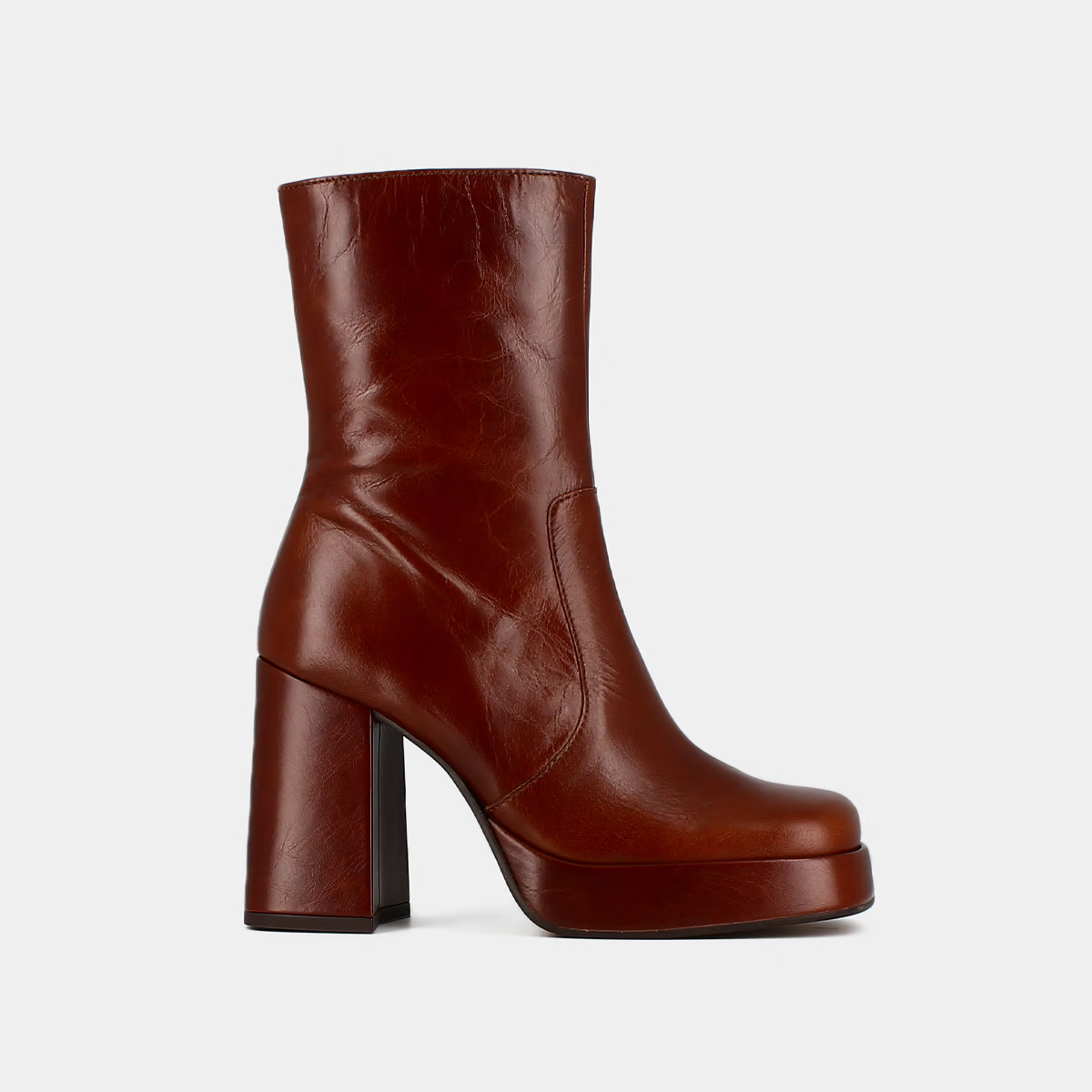 Bottines à talons et bouts carrés