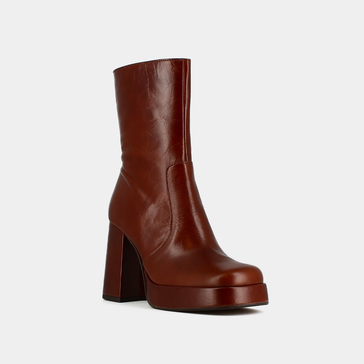 Bottines à talons et bouts carrés