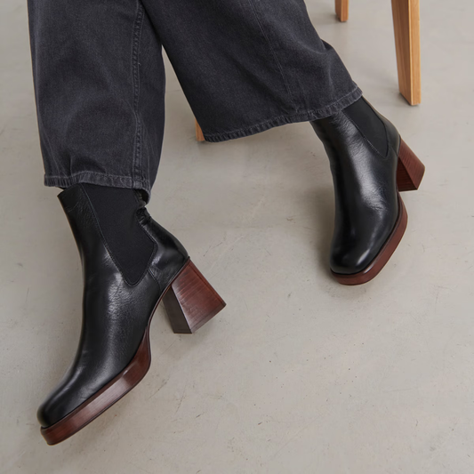 Bottines à bouts carrés et élastiques